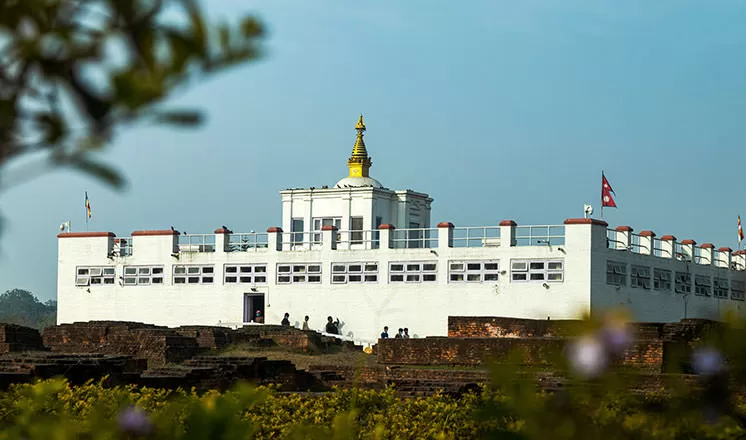 Kathmandu - Chitwan - Lumbini - Mustang - Pokhara - Gorkha